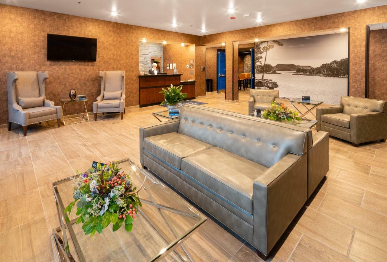 Cobblestone Inn & Suites Fairfield Bay Екстер'єр фото